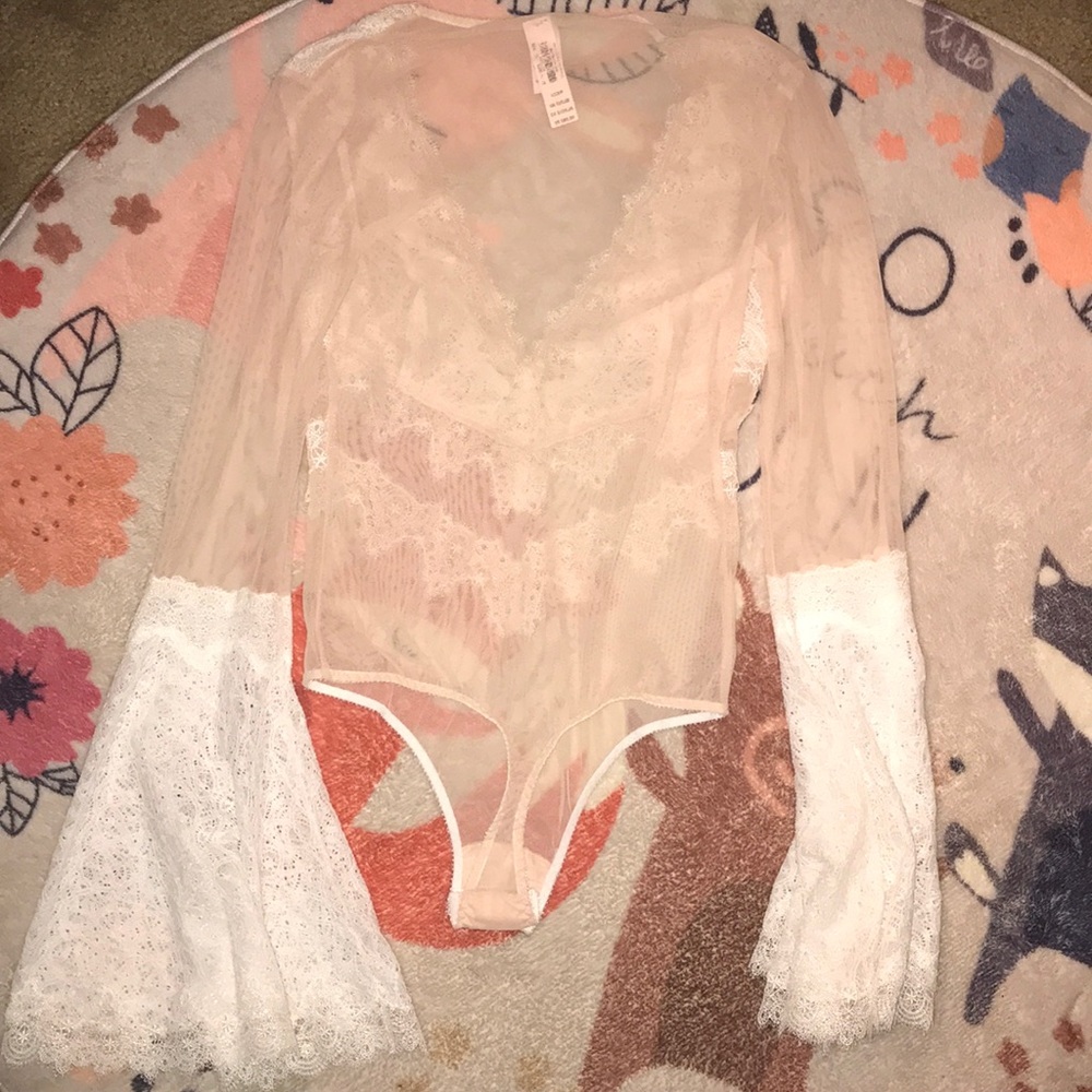 VS boho chantilly lace long sleeve teddy bodysuit - Picture 8 of 8